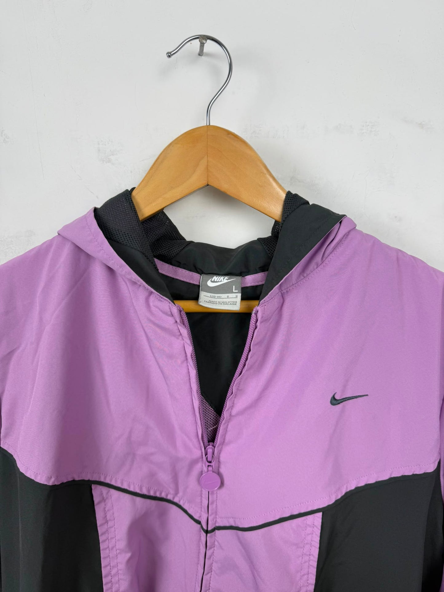 Nike Vintage Windbreaker Viola e Nero – Taglia L