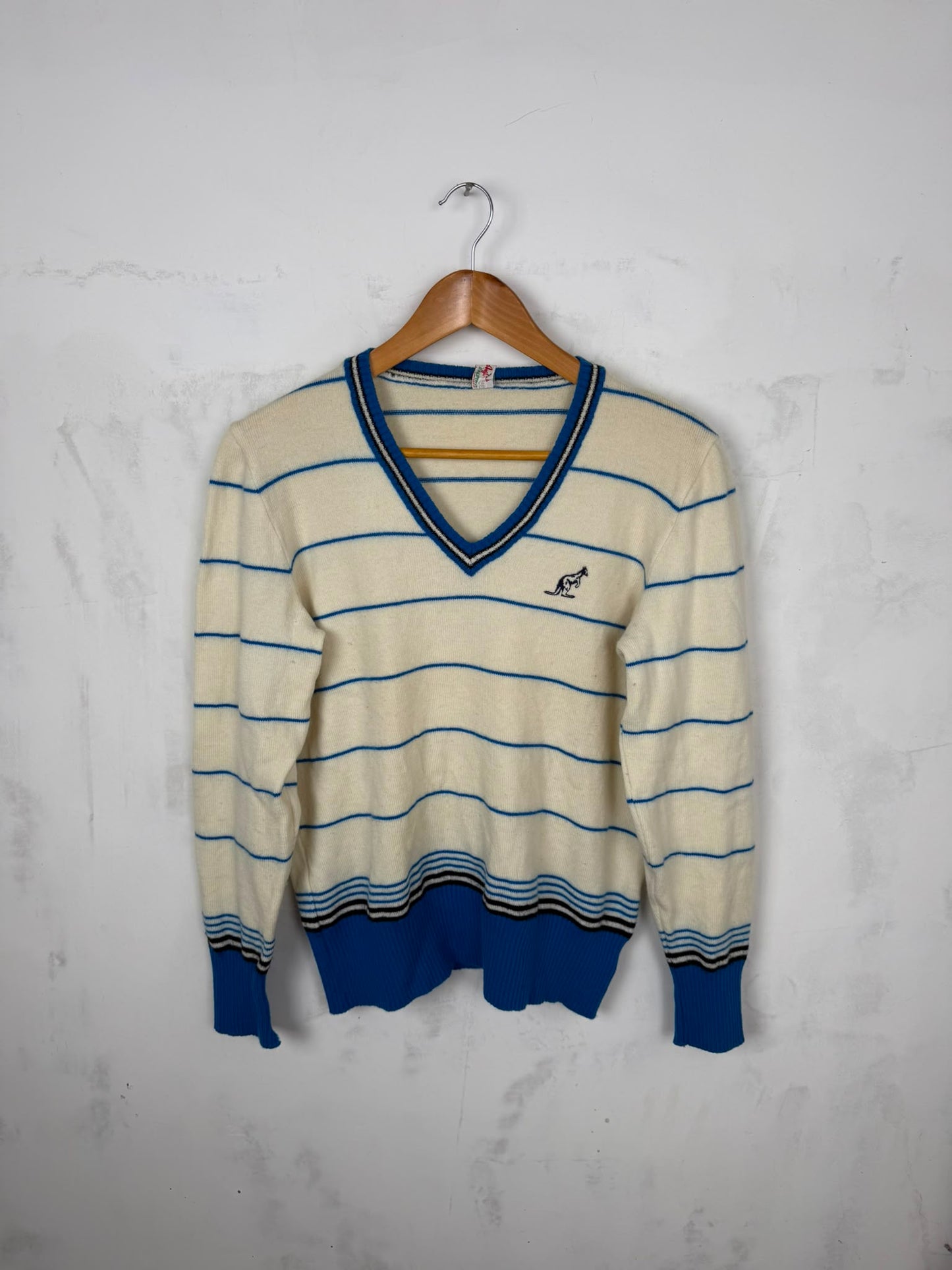 Australian Striped V-Neck Knit Sweater – Veste M