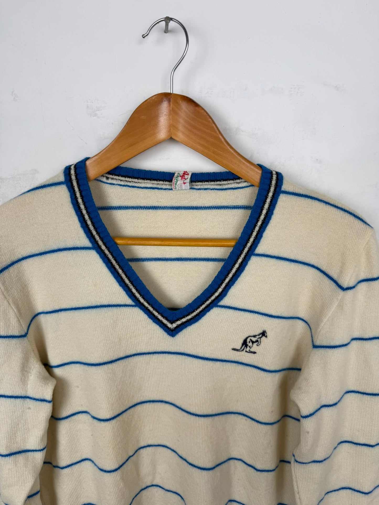 Australian Striped V-Neck Knit Sweater – Veste M