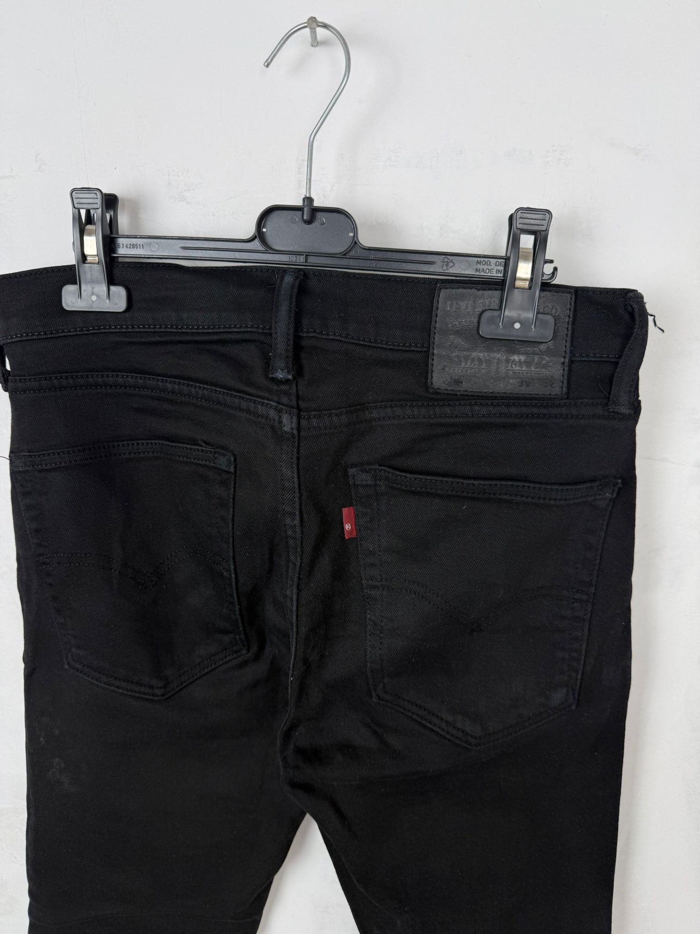 Levi’s 519 Jeans Uomo Nero – W30 L32 / IT44
