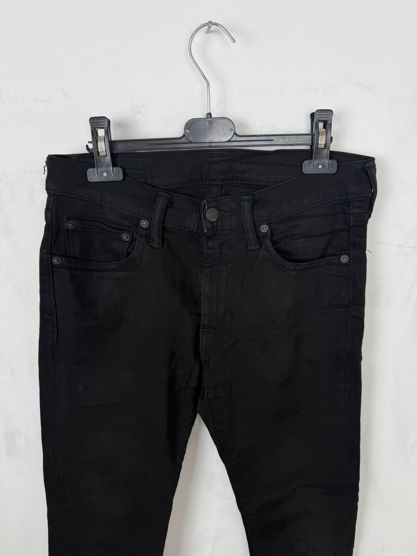 Levi’s 519 Jeans Uomo Nero – W30 L32 / IT44