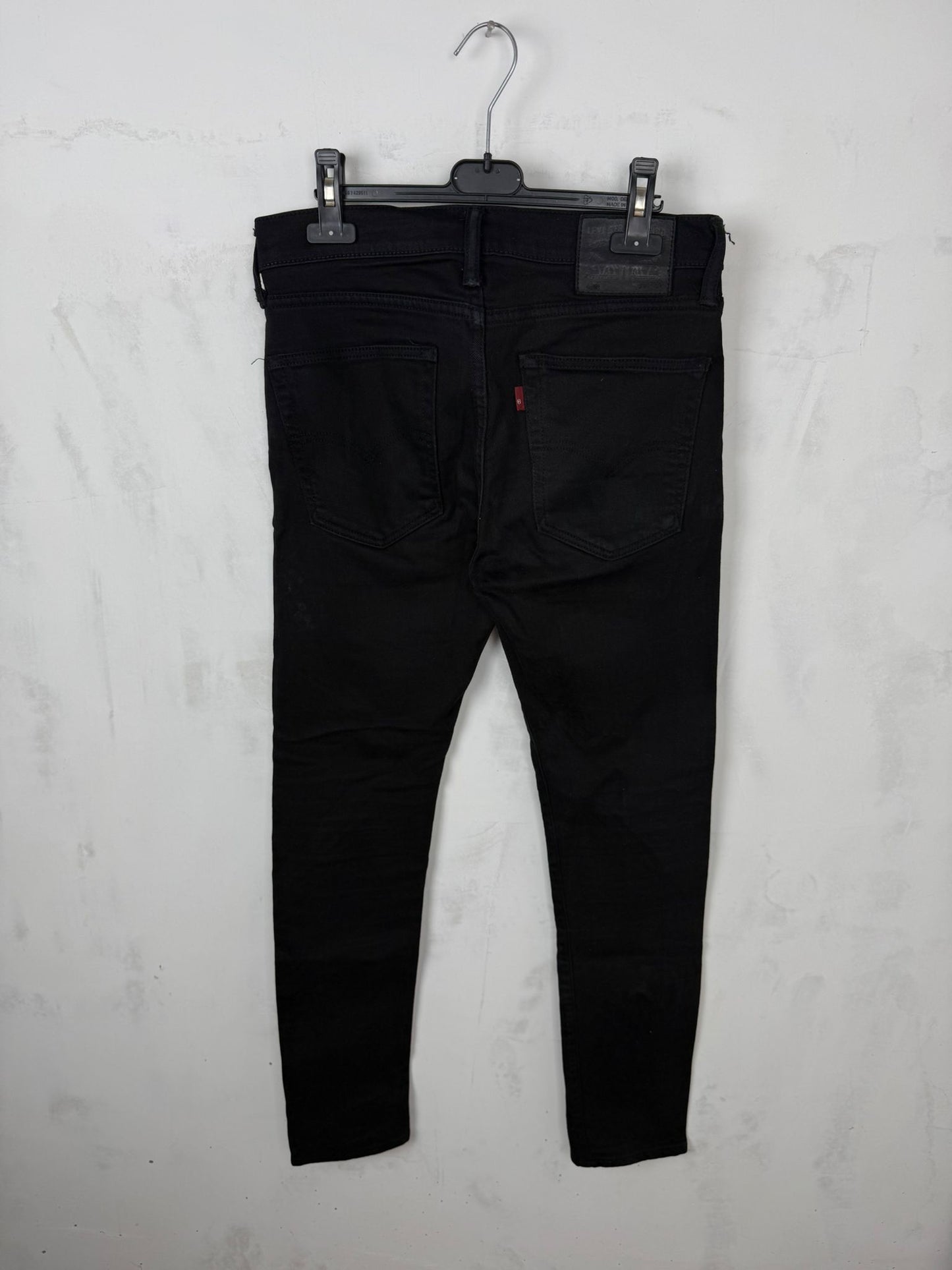 Levi’s 519 Jeans Uomo Nero – W30 L32 / IT44