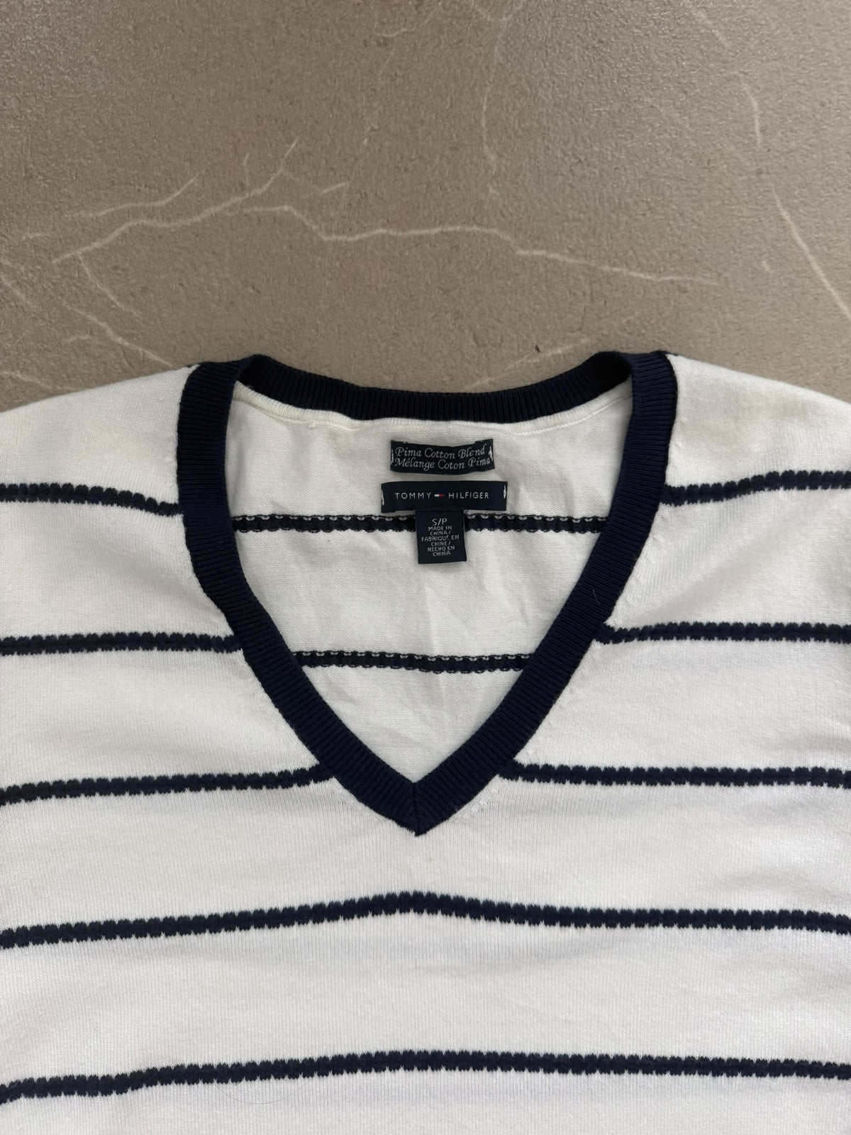 Tommy Hilfiger Maglione a Righe Bianco e Blu Navy – S